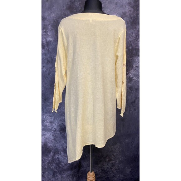 Cottonways Size 2 L/XL Yellow Textured Cotton Asymmetric Cold Shoulder Tunic Top - Picture 3 of 4